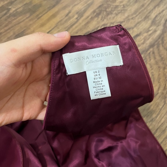Donna Morgan Collection Maroon Evening Gown Size 2 - Picture 7 of 16